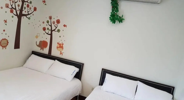 Guanshan Falcon, Book Hotel Hoteller i Guanshan med parkering, Parkering