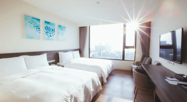 Четырёхместный номер Deluxe FangLiao Hotel