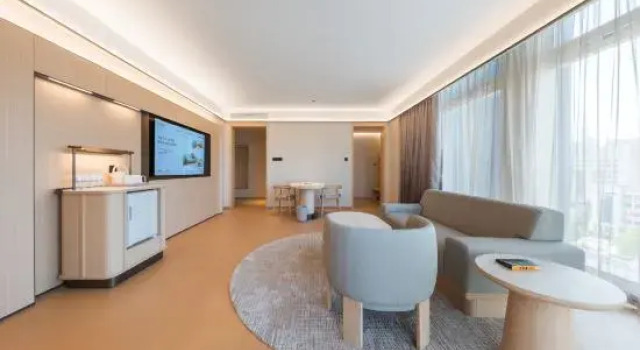 Люкс Deluxe JI Hotel (Yantai Golden Beach Zhenhua Shopping Center)