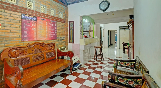 SPOT ON 91915 Homestay Superman