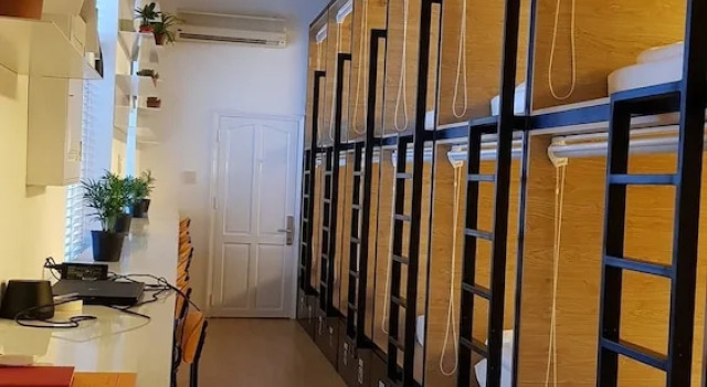 Кровать в общем номере (мужской номер) White House Hostel