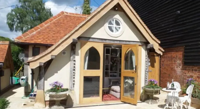 Bramble Bank 'cartshed'-1 Bed Cottage-sleeps 2