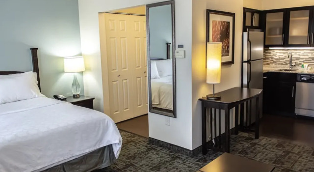 Двухместная студия-люкс Staybridge Suites Minot by IHG