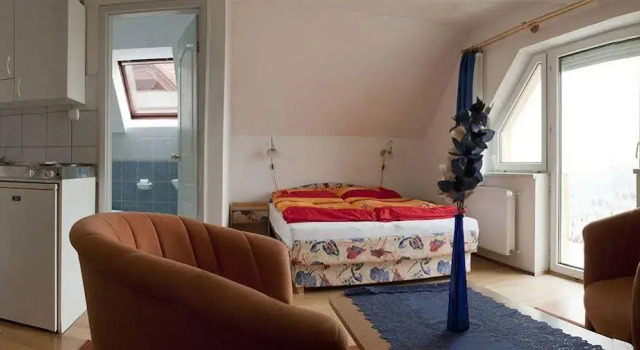 Flora Villa