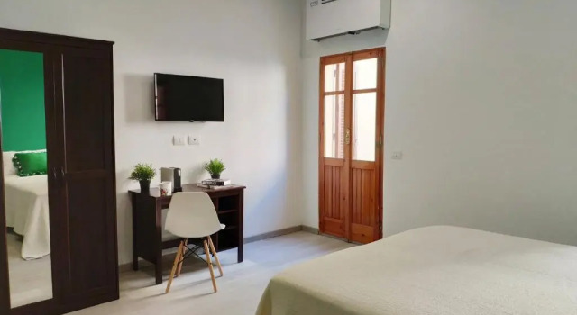 Двухместный номер Deluxe с балконом La Dolce Cagliari holiday home
