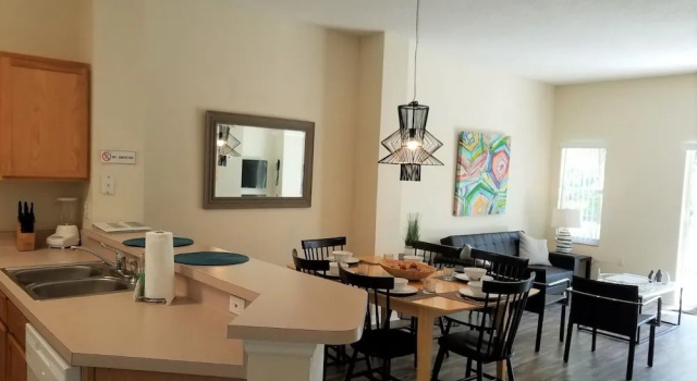 Коттедж Deluxe с 4 комнатами Alamo Vacation Townhomes