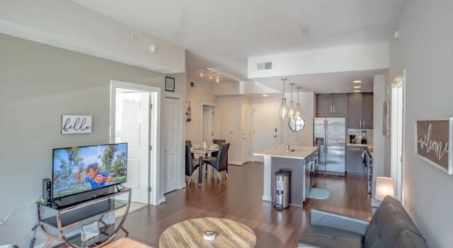 Апартаменты с 2 комнатами с балконом Atlanta Buckhead Fully Furnished Apartment 2 Bedroom Apts by RedAwning