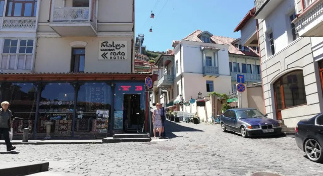 COMFORTABLE APARTMENT in the old TBILISI, Book Apartment Hotels in Tbilisi Region with a Pool, Swimming Pool