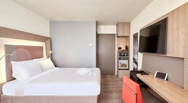 Двухместный номер B&B HOTEL Cergy Port 4 étoiles