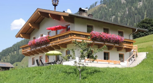 Апартаменты Ferienhaus Tauernblick