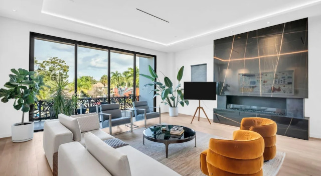 Penthouse 4 Floors Downtown Central Balcony, Varaa Lomakoti Huvilat kohteessa Florida, Villa