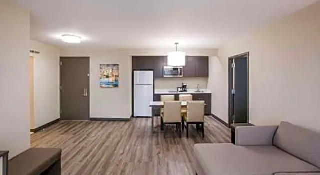 Шестиместный люкс с 2 комнатами Best Western Plus Executive Residency Bronx