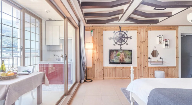 Geojedo Whirlpool Pension (pets friendly), Забронировать Отель Отели Кодже с парковкой, Парковка