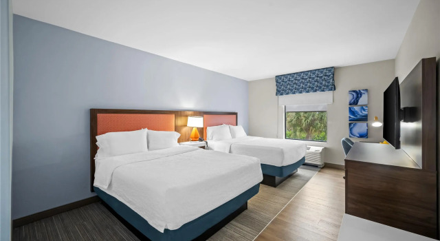 Четырёхместный номер Standard Hampton Inn & Suites Ft. Lauderdale/West-Sawgrass/Tamarac, FL
