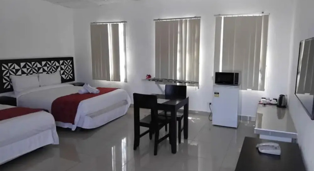 Четырёхместный номер Standard с видом на бассейн Best View Apartments
