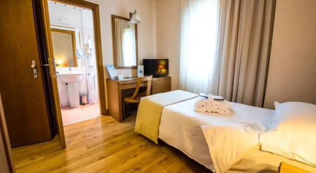 Семейный номер Standard с балконом Hotel Touring