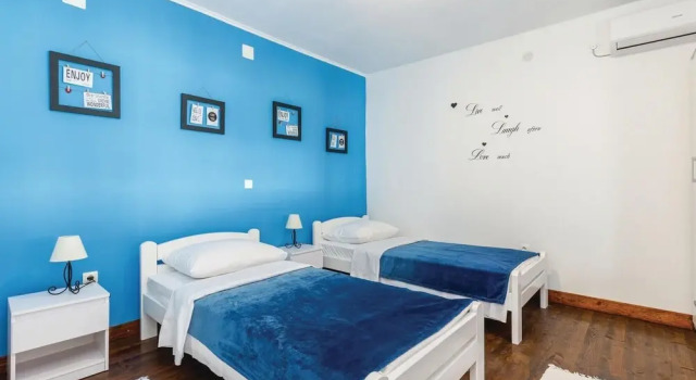 Beautiful Home in Dramalj With Wifi and 2 Bedrooms