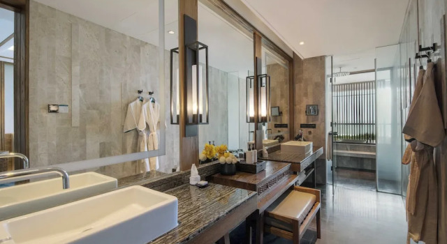 Трёхместный номер Classic InterContinental Sanya Haitang Bay Resort by IHG