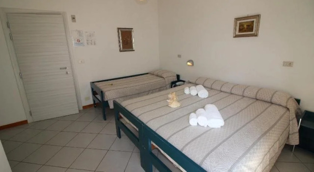 Hotel Kiss