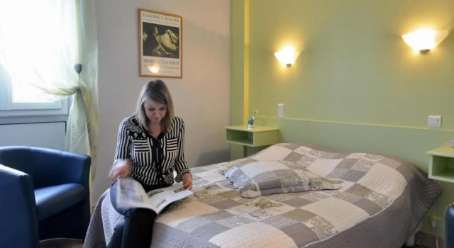 Logis Auberge Des Vieux Chênes, Réserver Auberge de jeunesse Auberges de jeunesse à Correze, Auberge de jeunesse