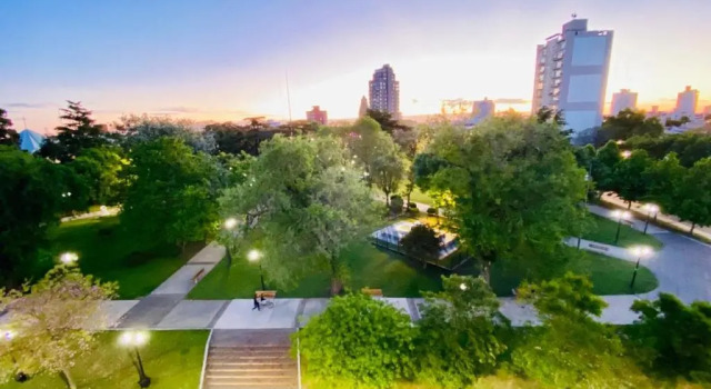 Студия Deluxe Plaza Suites Campana