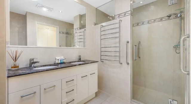 Номер Standard Meridian Alex Beach Apartments