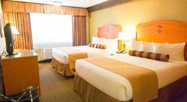 Четырёхместный номер Standard Abercorn Hotel, Trademark Collection by Wyndham