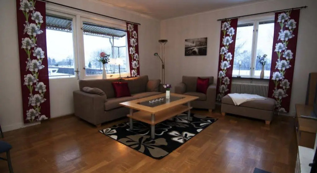 Great Living Accommodation - Jönköping Öster, Rezerwuj Hotel Hotele w Jonkoping z parkingiem, Parking
