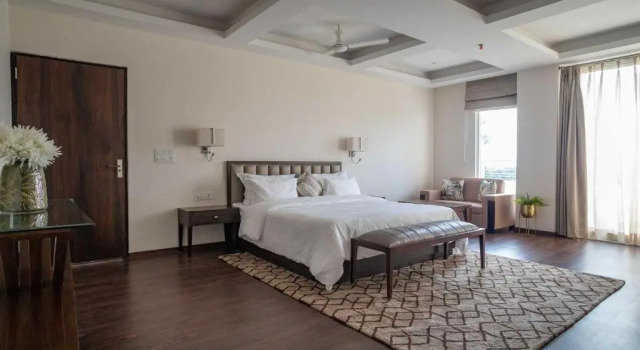 Люкс с балконом Hotel Alaya