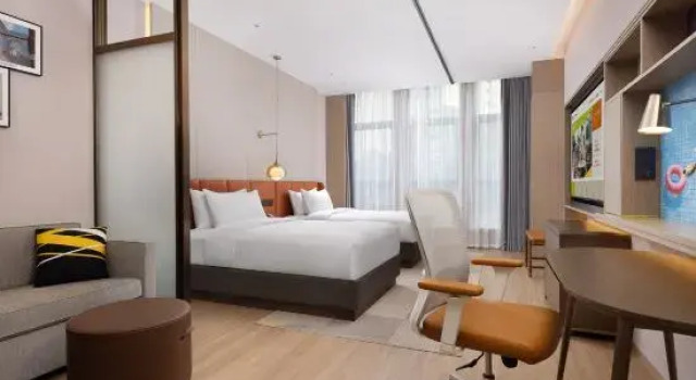 Standard Kapsel mit Flussblick Suites By Hilton