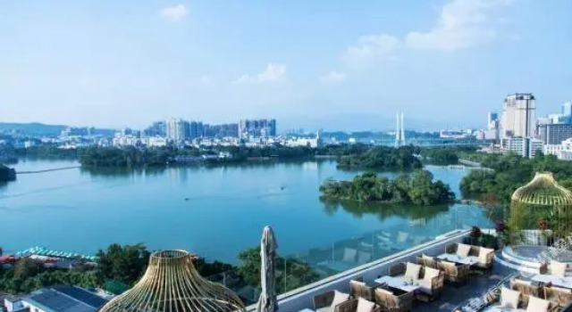 West Lake Garden Hotel, Boek Hotel Hotels in Guangdong met parkeren, Parkeren