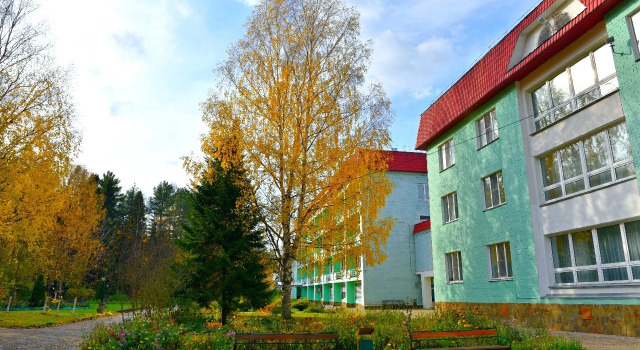 Lesnaya Nov Sanatorium, Buchen Sie Hotel Nizhneivkino Kumyonsky District