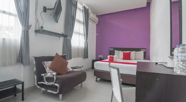 RedDoorz Plus near Undip Pleburan