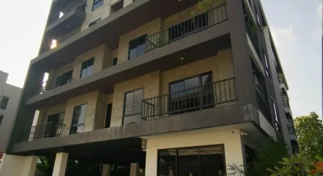 RM303 Room 36, Забронировать Отель Отели Бангкока с парковкой, рядом с Международный колледж Университета Бангкока, Парковка