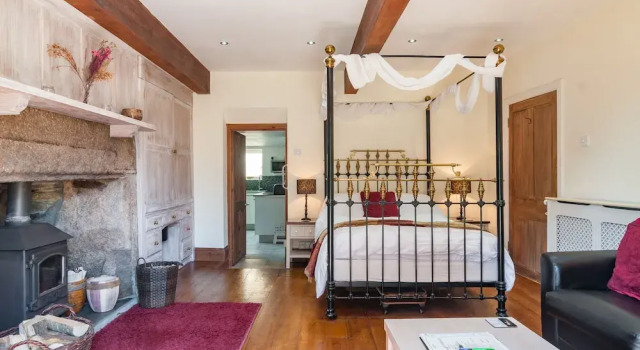 Студия Cadleigh Manor