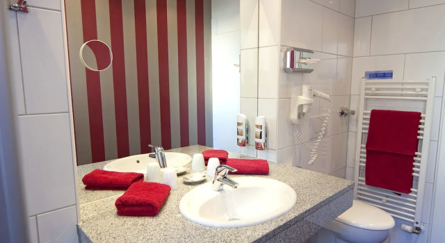 Трёхместный номер Business Hotel Deutsches Haus