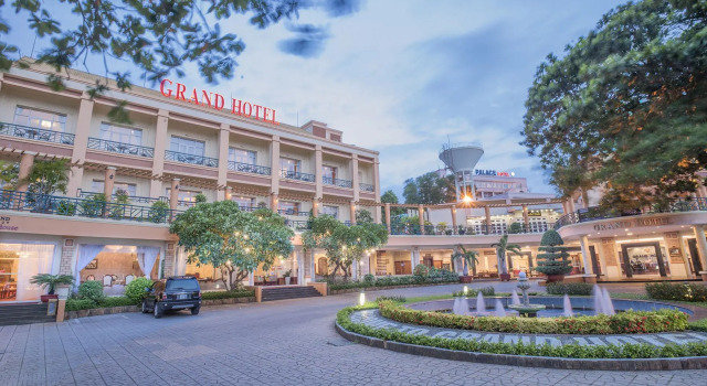 Кровать в общем номере Grand Hotel Vung Tau
