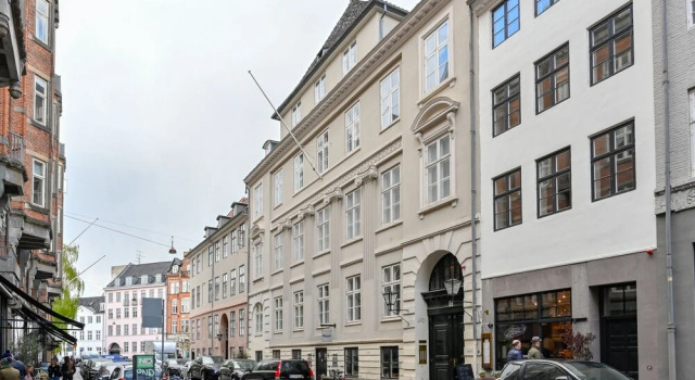 Modern and Bright Apartment in the Heart of Copenhagen, Забронировать Апартаменты/квартира Кристиансхавн Копенгаген, рядом с Порт Копенгагена