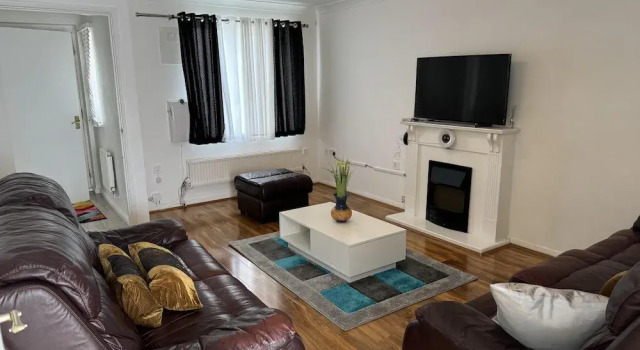Luxury London Apartment With 3 Bedrooms, Varaa Huoneisto Asunnot kohteessa Merseyside, Huoneisto