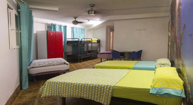 Go BCN Hi Sants - Hostel