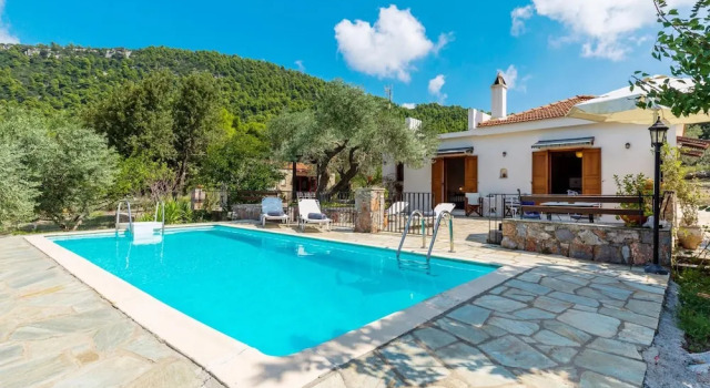 Villa Ioanna in Skopelos, Book Villa Hoteller i Pirgos med pool, Swimmingpool