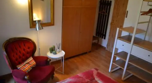 Holiday house in Valros, Book Hotel Hotels in Valros with Parking, Parking