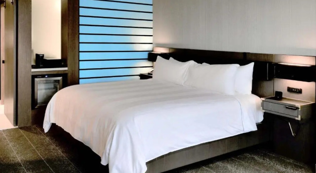 Номер Deluxe Renaissance Reno Downtown Hotel & Spa