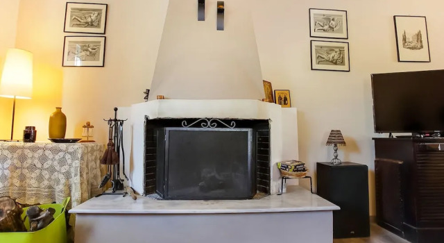 Homely Holiday Home in Sernikaki with Balcony, Book Hotel Delphi Central Greece