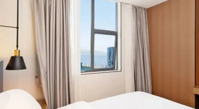 Двухместный люкс Business Cheermay Hotels (Hongshulin Beach Branch, Chengqu District, Shanwei)