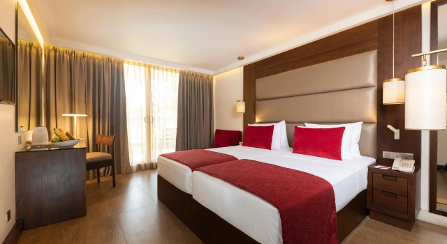Трёхместный номер Deluxe Курортный отель Pegasus Reef Beach Resort
