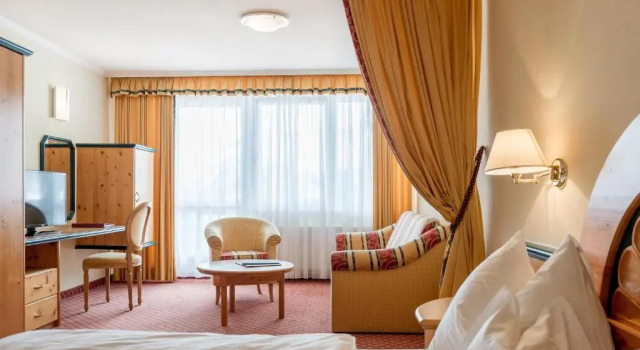 Полулюкс Hotel Olympia