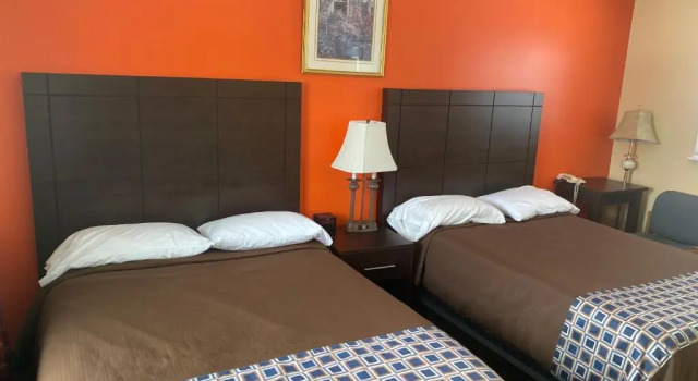 Четырёхместный номер Standard All Seasons Motel