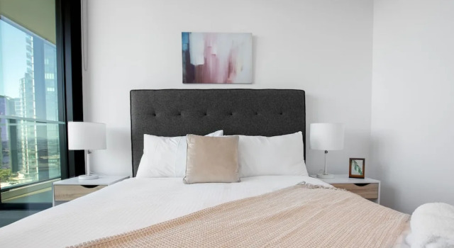 Central Melbourne 2br2bt APT on Collins St+parking, Забронировать Отель Отели Мельбурна 4 звезды, рядом с Пристань для яхт «Е», 4*