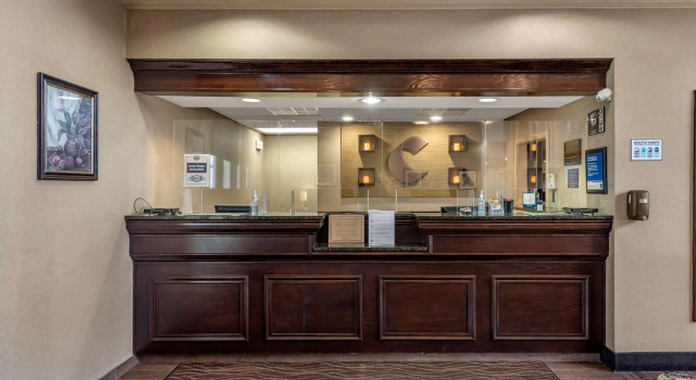 Comfort Inn & Suites Warsaw near US-30, Prenota Hotel Warsaw Indiana